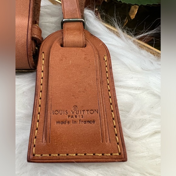 Louis Vuitton Luggage Tag Set in Vachetta Leather - Picture 2 of 7